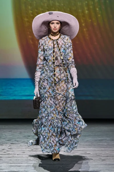 Look 68